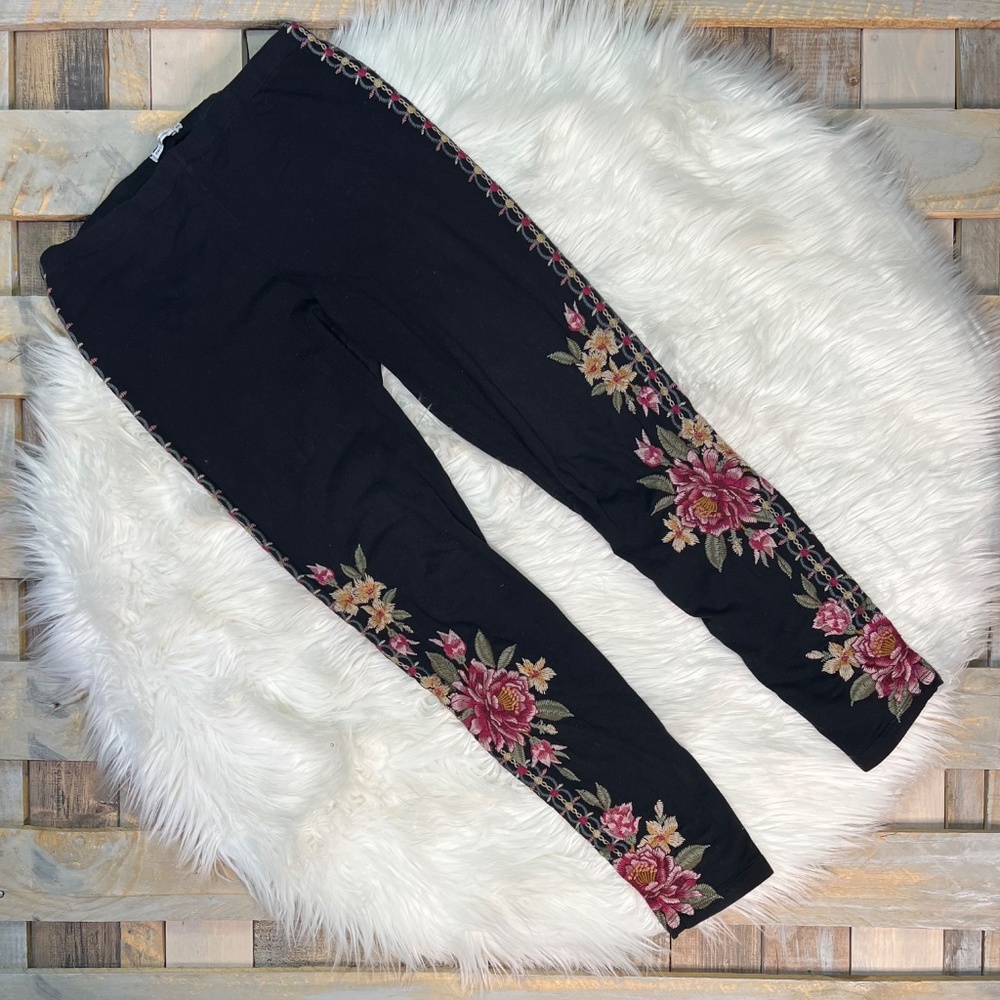 EUC [JW Los Angeles] Black + Pink Johnny Was Embroidered Floral Leggings | Small - Picture 3 of 12